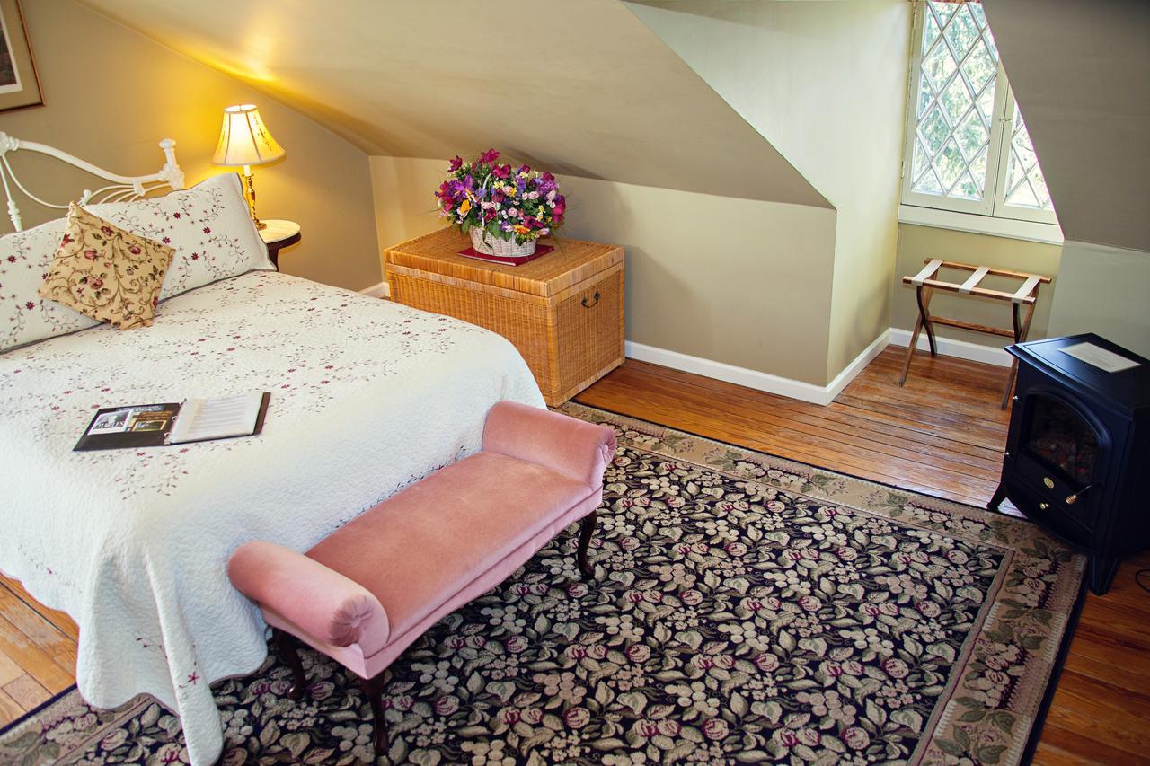 The Carriage Inn Bed And Breakfast Charles Town Chambre photo